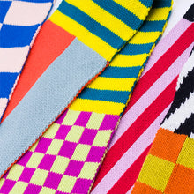 Verloop: Pattern Patch Skinny Knit Scarf in Rainbow