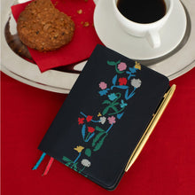 Hobonichi Techo Cover 2027, A6, Yoshie Watanabe: Petit Bloom