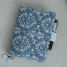 Hobonichi Techo Cover 2027, A6, minä perhonen: felice (Blue)