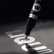 Molotow Liquid Chrome Pump Marker in 1mm, 2mm, 4mm