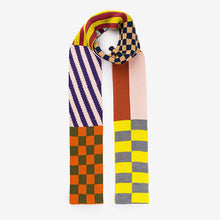 Verloop: Pattern Patch Skinny Knit Scarf in Desert