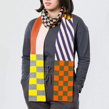 Verloop: Pattern Patch Skinny Knit Scarf in Desert