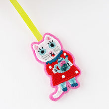 Yumi Kitagishi: Embroidered Bookmark - White Cat